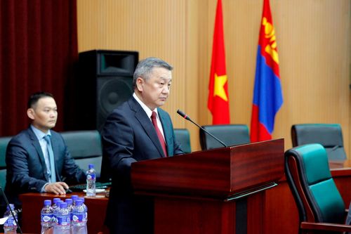 Вьетнамыг албан ёсоор хүлээн зөвшөөрсөн анхны орнуудын нэг нь Монгол